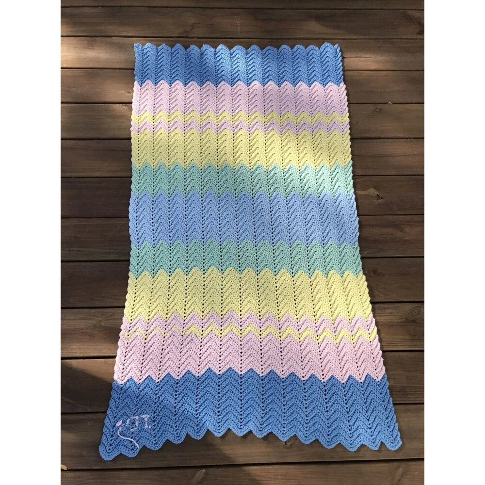 Handmade vtg crochet